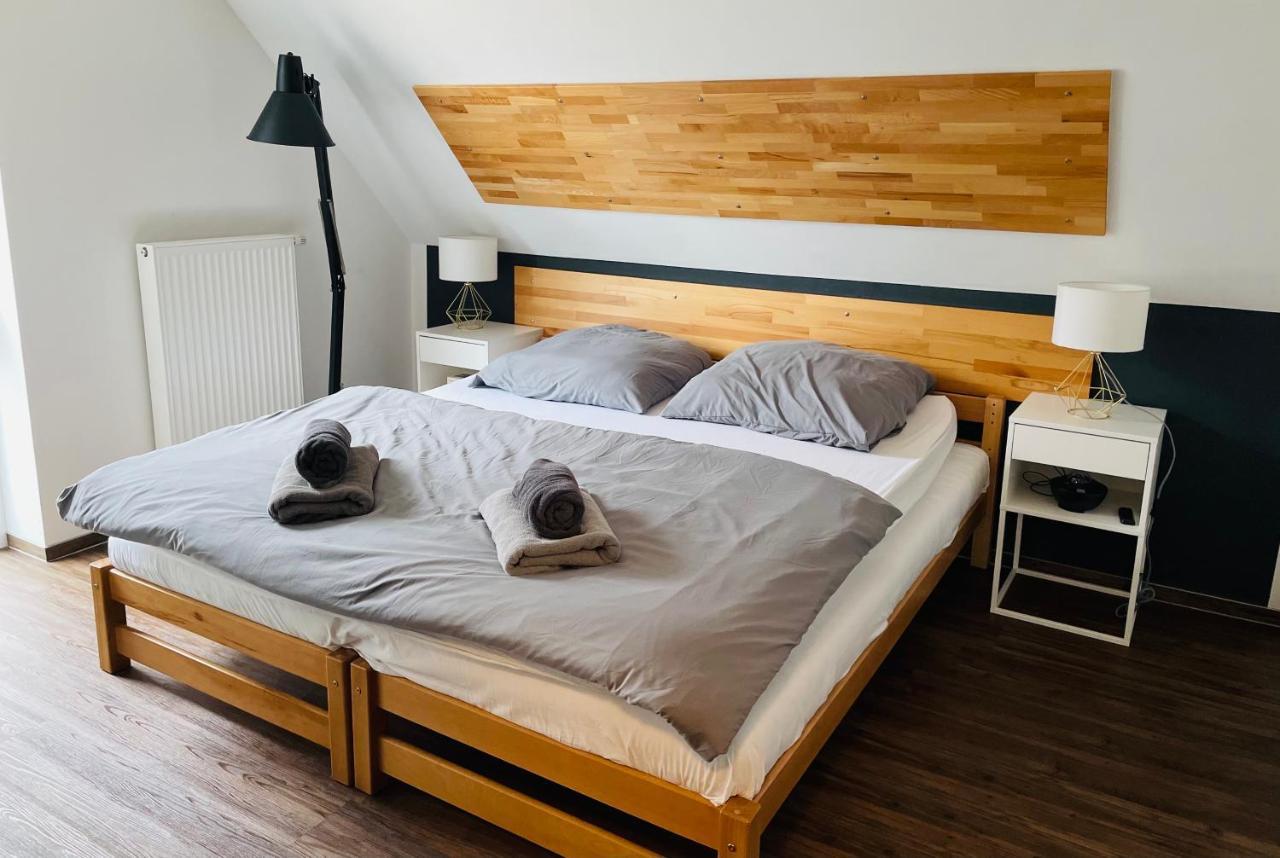 Gemutliches, Stadtnahes 2-Zimmer Apartment Mit Netflix Bielefeld Esterno foto