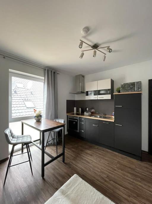 Gemutliches, Stadtnahes 2-Zimmer Apartment Mit Netflix Bielefeld Esterno foto
