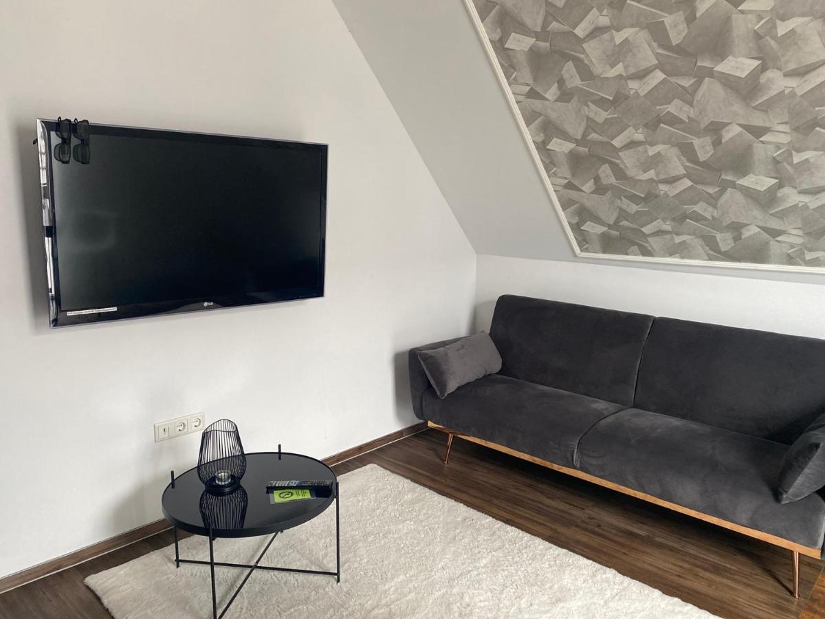 Gemutliches, Stadtnahes 2-Zimmer Apartment Mit Netflix Bielefeld Esterno foto
